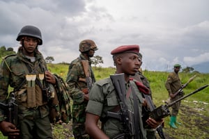 Des rebelles du M23, à Kibumba le 23 décembre 2022. © Glody Murhabazi / AFP