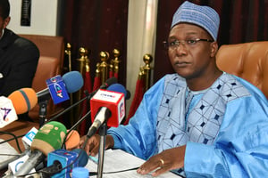 Le ministre de la Santé publique, Malachie Manouda, lors d’une conférence de presse en 2020 à Yaoundé. © Maboup