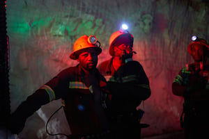 Dans la mine de Mufulira, opérée par Mopani Copper Mines Plc, en Zambie. © Zinyange Auntony/Bloomberg via Getty Images.
