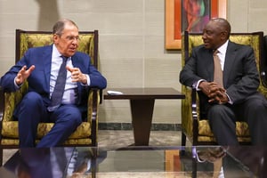 Sergueï Lavrov et Cyril Ramaphosa à Pretoria, le 23 janvier 2023. © TASS/SIPA