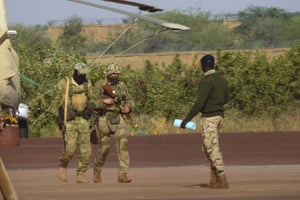 Cette photo non datée distribuée par l’armée française montre des mercenaires russes dans le nord du Mali. © FRENCH ARMY VIA AP/SIPA