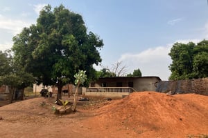 Dans Kpo-Kahankro, village frappé par la mort d’une quinzaine d’enfants, près de Bouaké, en février 2023. © Florence Richard