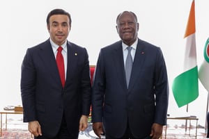 Ahmed Naser Al-Raisi et Alassane Ouattara, le 15 février à Abidjan. © Presidence.ci