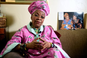 Alice Nkom chez elle, à Douala, en avril 2021. © Chantal Edie/REUTERS