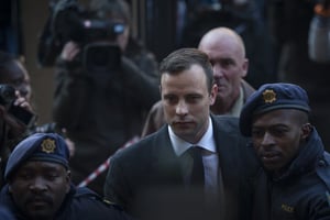 L’ancien athlète sud-africain Oscar Pistorius lors de son procès en 2016, à Pretoria, en Afrique du Sud. © hris Jude / ANADOLU AGENCY / Anadolu Agency via AFP.