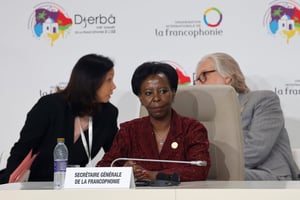 La secrétaire générale de la francophonie, Louise Louise Mushikiwabo, le 19 novembre 2022 à Djerba. Secretary General of Organisation Internationale de la Francophonie (OIF) Louise Mushikiwabo (C) attends the first working session of the 18th Francophone countries Summit in Djerba on November 19, 2022. 
© LUDOVIC MARIN/POOL/AFP