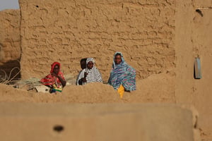 Des habitantes de Gao, dans le nord du Mali, le 4 décembre 2021. © THOMAS COEX/AFP