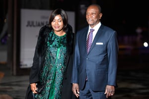L’ancien président guinéen Alpha Condé et son épouse, à Paris, le 10 novembre 2018. © Eric FEFERBERG/AFP