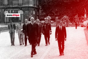 Le général de Gaulle et le roi Hassan II, à Paris, le 28 juin 1963. © Montage JA; DALMAS/SIPA