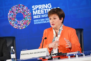 D’après les déclarations de Kristalina Georgieva (ici lors des rencontres de printemps, en avril 2023), à la tête du FMI, 15 % des pays à faibles revenus subissent déjà une crise de la dette et 40 % se rapprochent de cette situation. © MANDEL NGAN/AFP.