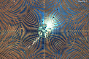 Vue satellite du parc solaire de Noor, près de Ouarzazate, au Maroc, en mai 2021. © 2021 Maxar Technologies/AFP