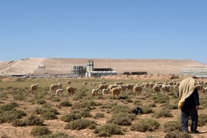 Une usine de la Compagnie des phosphates de Gafsa (CPG), près de Mdhilla, dans le sud-ouest tunisien. © FETHI BELAID / AFP