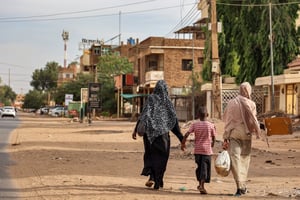 Dans une rue de Khartoum le 18 avril 2023. © AFP