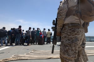 De nombreux pays ont évacué leurs ressortissants résidant au Soudan, comme ici sur un navire saoudien, le 30 avril, lors de son arrivée au port de Djeddah, en Arabie saoudite. © Fayez NURELDINE / AFP.