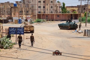 Des soldats de l’armée soudanaise, le 6 mai à Khartoum. © AFP.