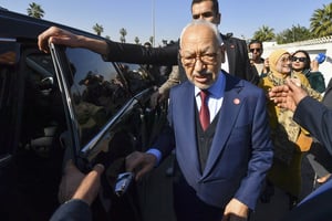 Rached Ghannouchi à son arrivée au poste de police de Tunis, le 21 février 2023. © FETHI BELAID/AFP
