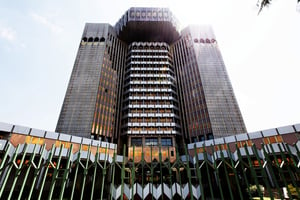 Siège de la Banque des États de l’Afrique centrale, à Yaoundé, au Cameroun. © Diego Ravier pour JA