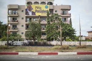 Le quartier général de Jean Ping, à Libreville, le 1er septembre 2016, après que l’assaut a été donné par la Garde républicaine gabonaise. © MARCO LONGARI/AFP.