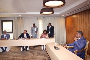 Le président Faure Gnassingbé assistant le 31 mai à la signature de l’accord entre le Togo et OCP.