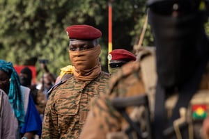 Le capitaine Ibrahim Traoré, chef de la junte burkinabè, le 15 octobre à Ouagadougou. © OLYMPIA DE MAISMONT / AFP.