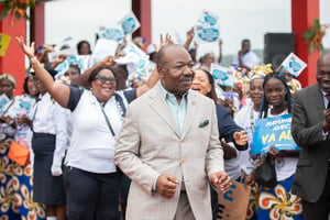 En pleine « tournée républicaine » à travers le pays, le chef de l’État gabonais, Ali Bongo Ondimba, a fait étape, le 12 juin, à Tchibanga, capitale provinciale de la Nyanga (Sud-Ouest). © PR GABON