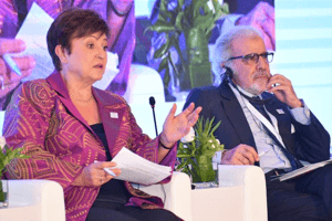 Abdellatif Jouahri, wali de Bank Al-Maghrib, et Kristalina Georgieva, directrice générale du FMI, lors du débat inaugural de la table ronde, le 19 juin 2023 à Rabat. © DR