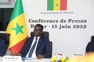 Le Premier ministre sénégalais, Amadou Ba, face à la presse, le 15 juin 2023. © PRIMATURE DU SENEGAL