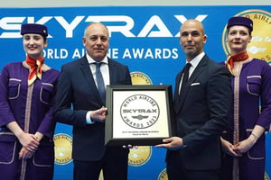 Royal Air Maroc remporte pour la neuvième fois le titre de « meilleure compagnie aérienne régionale en Afrique » aux Skytrax World Airline Awards. © SkytraxAwards