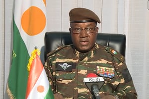 Le général Abdourahamane Tiani est apparu à la télévision nationale, vendredi 28 juillet 2023 à la mi-journée, pour officialiser sa prise de pouvoir. © DR / Capture d’écran RTN