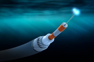 Coupe transversale d’un câble de communication sous-marin (illustration 3D). © Christoph Burgstedt/GettyImages