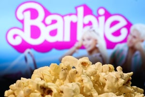 Après une diffusion de plus de deux semaines, l’Algérie a retiré de ses cinémas le film « Barbie » pour « atteinte à la morale ».