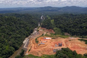 Situé le long de la rivière Mbei, le projet de construction du barrage hydroélectrique de Kinguélé-Aval est devenu en juin 2022 le premier projet gabonais enregistré au Mécanisme de développement propre (MDP). © Asonha Energie