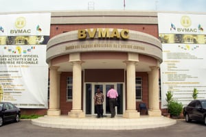 Le siège de la Bourse des valeurs mobilières de l’Afrique centrale (BVMAC) à Libreville. © Tiphaine Saint-Criq