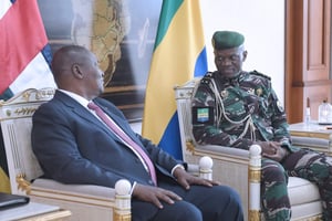 FATBCON © Le chef de l’État centrafricain Faustin-Archange Touadéra et le président de la transition gabonaise, Brice Clotaire Oligui Nguema, le 6 août à Libreville.