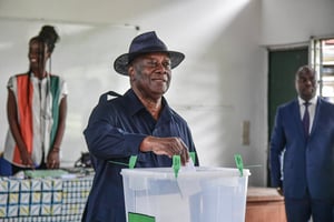 Alassane Ouattara, lors du vote pour les scrutins du 2 septembre 2023. © Sia KAMBOU / AFP