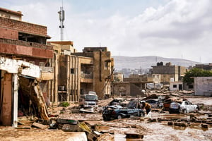 Spectacle de désolation dans l’est de Derna, en Cyrénaïque. © AFP