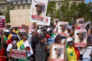 Rassemblement de la diaspora sénégalaise à Paris, le 12 août 2023, en soutien à l’opposant Ousmane Sonko. © ADNAN FARZAT/NurPhoto via AFP