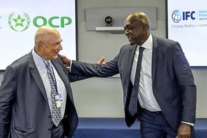 Mostafa Terrab, PDG du Groupe OCP, et Makhtar Diop, DG d’IFC. © DR