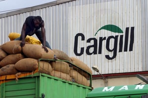 Au sein de l’usine Cargill de San Pedro, le principal port d’exportation de cacao, dans le sud-ouest de la Côte d’Ivoire. © Luc Gnago/REUTERS