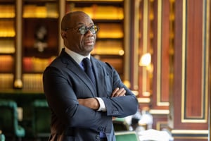 Serge Ekué, président de la BOAD à Paris, le 18 octobre 2023. © Yves Forestier pour JA