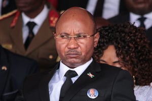 Alain-Guillaume Bunyoni, alors Premier ministre du Burundi, le 26 juin 2020, au stade Ingoma à Gitega, lors des funérailles de Pierre Nkurunziza, le précédent président, mort en exercice. © TCHANDROU NITANGA / AFP.