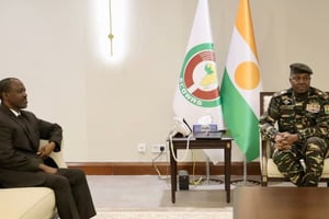 Guillaume Soro a rencontré le général Abdourahamane Tiani, le 13 novembre 2023, à Niamey. © Twitter Guillaume Soro