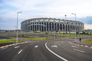 Le nouveau stade olympique Alassane-Ouattara, situé à Ébimpé, dans la banlieue nord-ouest d’Abidjan, le 11 juillet 2023. © Sia KAMBOU/AFP