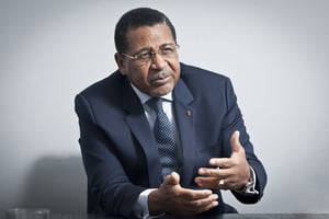 Daniel Ona Ondo, ancien Premier ministre du Gabon, ici à Paris, le 18 novembre 2020. © Vincent Fournier pour JA