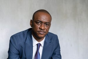 Cabral Libii, le président du Parti camerounais pour la réconciliation nationale (PCRN),  à Paris, le 28 février 2022. © Bruno Levy pour JA