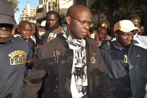Le candidat de l’opposition à la présidence, Cheikh Bamba Dieye, lors d’une manifestation interdite à Dakar, le 20 février 2012. © SEYLLOU/AFP