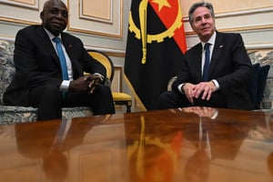 Le secrétaire d’État américain Antony Blinken et le ministre angolais des Affaires étrangères Tete António à Luanda, le 25 janvier 2024. © ANDREW CABALLERO-REYNOLDS / POOL / AFP