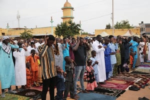 Prière de l’Aïd al-Adha à la mosquée Nurullah de Ouagadougou, le 9 juillet 2022. © Ahmet Sami Acar / ANADOLU AGENCY / Anadolu via AFP