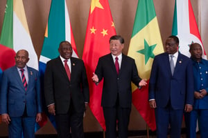 Le Comorien Azali Assoumani, le Sud-Africain Cyril Ramaphosa, le Chinois Xi Jinping et le Sénégalais Macky Sall (de gauche à droite) au sommet des Brics à Johannesburg, le 24 août 2023. © Alet Pretorius / Pool / AFP