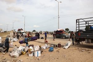 Des Palestiniens fuient la zone de Tal Al-Sultan, à Rafah, le 28 mai 2024. © Eyad Baba / AFP